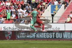 Im Bild: Kai Eisele (HSC) und D. Ayensa Eckert (#7 FC Ingolstadt)

Fussball - 3. Bundesliga - Ingolstadt - Saison 2019/2020 - FC Ingolstadt 04 - Hallescher FC - 15.09.2019 -  Foto: Ralf Lüger