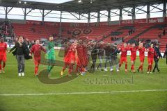 3. Fußball-Liga - Saison 2019/2020 - FC Ingolstadt 04 - 1.FC Kaiserslautern - Die Spieler nach dem Spiel - jubel - Foto: Meyer Jürgen