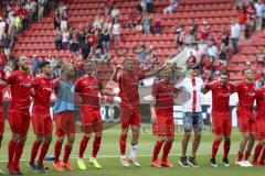 Im Bild: Die Mannschaft bdeankt sich bei den Fans für die Unterstützung - Stefan Kutschke (#30 FCI) Agyemang Diawusie (#11 FCI) Thomas Keller (#27 FCI) Bjørn Paulsen (#4 FCI) Georgios Pintidis (#36 FCI) Maximilian Beister (#10 FCI) Maximilian Wolfram (#8 