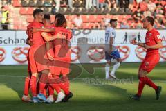 3. Liga - Fußball - FC Ingolstadt 04 - Hansa Rostock - Elfmeter Tor Jubel Stefan Kutschke (30, FCI) mit Maximilian Thalhammer (18, FCI) Agyemang Diawusie (11, FCI) Marcel Gaus (19, FCI)