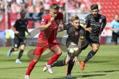 Im Bild: Baxter Bentley Bahn (HSC) und D. Ayensa Eckert (#7 FC Ingolstadt)

Fussball - 3. Bundesliga - Ingolstadt - Saison 2019/2020 - FC Ingolstadt 04 - Hallescher FC - 15.09.2019 -  Foto: Ralf Lüger