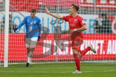 3. Fußball-Liga - Saison 2019/2020 - FC Ingolstadt 04 - Carl Zeiss Jena - Der 3:0 Führungstreffer durch Dennis Eckert Ayensa (#7,FCI) - jubel - Foto: Meyer Jürgen