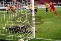 3. Liga - FC Ingolstadt 04 - SV Waldhof Mannheim - Tor Elfmeter Jubel Stefan Kutschke (30, FCI) gegen Torwart Königsmann Timo (1 Mannheim)