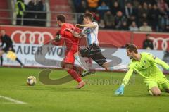 3. Liga - FC Ingolstadt 04 - 1860 München - Marcel Gaus (19, FCI) spielt Torwart Hiller Marco (1, München) aus, Steinhart Phillipp (36, München) verfolgt. Tor 2:2 Ausgleich Jubel