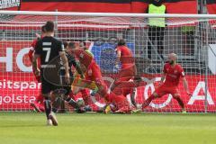 3. Fußball-Liga - Saison 2019/2020 - FC Ingolstadt 04 - KFC Uerdingen - Torwart Fabijan Buntic (#24,FCI)  - Nico Antonitsch (#5,FCI)  - Björn Paulsen (#4,FCI)  - Foto: Meyer Jürgen