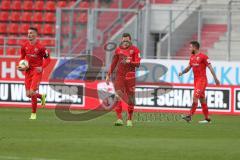 3. Fußball-Liga - Saison 2019/2020 - FC Ingolstadt 04 - FSV Zwickau - Der 1:1 Ausgleichstreffer - Enttäuschte Gesichter - Stefan Kutschke (#30,FCI)  - Robin Krausse (#23,FCI)  - Peter Kurzweg (#16,FCI)   - Foto: Meyer Jürgen