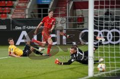 3. Liga - FC Ingolstadt 04 - SV Waldhof Mannheim - Maximilian Thalhammer (6, FCI) trifft zum 2:0 Tor Jubel, Torwart Königsmann Timo (1 Mannheim) Schultz Michael (23 Mannheim)