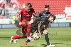 Im Bild: Baxter Bentley Bahn (HSC) und D. Ayensa Eckert (#7 FC Ingolstadt)

Fussball - 3. Bundesliga - Ingolstadt - Saison 2019/2020 - FC Ingolstadt 04 - Hallescher FC - 15.09.2019 -  Foto: Ralf Lüger