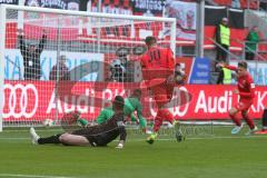 3. Fußball-Liga - Saison 2019/2020 - FC Ingolstadt 04 - FSV Zwickau - Der 1:0 Führungstreffer durch Dennis Eckert Ayensa (#7,FCI)  - jubel - Stefan Kutschke (#30,FCI)  - Johannes Brinkies Torwart (#1 Zwickau) - Foto: Meyer Jürgen