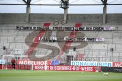 3. Liga - FC Ingolstadt 04 - FC Bayern Amateure - leeres Stadtion vor Spielbeginn Corona, Spruchband der Fans