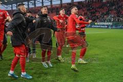 3. Liga - FC Ingolstadt 04 - Carl Zeiss Jena - Spieler tanzen für die Fans, 5:1 Sieg, Dennis Eckert Ayensa (7, FCI) Marcel Gaus (19, FCI) Nico Antonitsch (5, FCI) Keller (27, FCI) Caniggia Ginola Elva (14, FCI) Fatih Kaya (9, FCI) Björn Paulsen (4, FCI) M