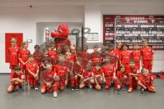 3. Liga - Fußball - FC Ingolstadt 04 - Würzburger Kickers - Einlaufkids Kinder Schanzi Maskottchen