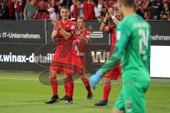 3. Liga - Fußball - FC Ingolstadt 04 - Würzburger Kickers - Jubel bei den Fans, Klatschen Freude Danke Stefan Kutschke (30, FCI) Marcel Gaus (19, FCI) Björn Paulsen (4, FCI)