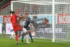 3. Fußball-Liga - Saison 2019/2020 - FC Ingolstadt 04 -  SpVgg Unterhaching - Ganiggia Ginola Elva (#14,FCI)  - Nico Mantl Torwart (#1 Unterhaching) - Foto: Meyer Jürgen