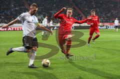 3. Liga - FC Ingolstadt 04 - 1860 München - Marcel Gaus (19, FCI) im Zweikampf mit Weber Felix (4, München)