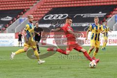 3. Liga - FC Ingolstadt 04 - Eintracht Braunschweig - Maximilian Wolfram (8, FCI) Schuß