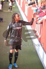 3. Fußball-Liga - Saison 2019/2020 - FC Ingolstadt 04 -  Preußen Münster - Die Spieler bedanken sich bei den Fans - Ganiggia Ginola Elva (#14,FCI) -  Foto: Jürgen Meyer