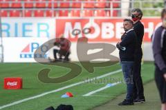 3. Liga - FC Ingolstadt 04 - Eintracht Braunschweig - Cheftrainer Tomas Oral (FCI) und Direktor Sport Michael Henke (FCI)