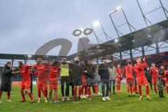 3. Liga - FC Ingolstadt 04 - Carl Zeiss Jena - Spieler tanzen für die Fans, 5:1 Sieg, Dennis Eckert Ayensa (7, FCI) Marcel Gaus (19, FCI) Nico Antonitsch (5, FCI) Keller (27, FCI) Caniggia Ginola Elva (14, FCI) Fatih Kaya (9, FCI) Björn Paulsen (4, FCI) M