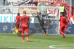 3. Fußball-Liga - Saison 2019/2020 - FC Ingolstadt 04 - Hallescher FC - Der 1:3 Treffer für Halle - enttäuschung - Torwart Fabijan Buntic (#24,FCI)  - Robin Krausse (#23,FCI)  - Björn Paulsen (#4,FCI)  - Terrence Boyd (#13 HFC) - Foto: Meyer Jürgen