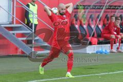 3. Fußball-Liga - Saison 2019/2020 - FC Ingolstadt 04 - Hallescher FC - Nico Antonitsch (#5,FCI)  beim Einwurf  -Foto: Meyer Jürgen