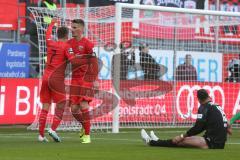 3. Fußball-Liga - Saison 2019/2020 - FC Ingolstadt 04 - FSV Zwickau - Der 1:0 Führungstreffer durch Dennis Eckert Ayensa (#7,FCI)  - jubel - Stefan Kutschke (#30,FCI)  - Johannes Brinkies Torwart (#1 Zwickau) - Foto: Meyer Jürgen