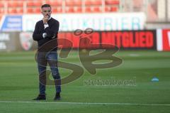 3. Liga - FC Ingolstadt 04 - SV Waldhof Mannheim - Cheftrainer Tomas Oral (FCI) vor dem Spiel schaut zum Gegner