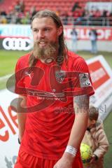 3. Fußball-Liga - Saison 2019/2020 - FC Ingolstadt 04 - 1.FC Kaiserslautern - Die Spieler bedanken sich bei den Fans -Björn Paulsen (#4,FCI) - Foto: Meyer Jürgen