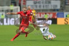 3. Liga - Fußball - FC Ingolstadt 04 - SpVgg Unterhaching - Zweikampf Maximilian Beister (10, FCI) Bigalke Sascha (21, SpVgg)