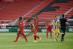 3. Liga - FC Ingolstadt 04 - Eintracht Braunschweig - Spiel ist aus hängende Köpfe trotz Remis 0:0, Caniggia Ginola Elva (14, FCI) Fatih Kaya (9, FCI) Stefan Kutschke (30, FCI)