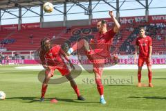 3. Fußball-Liga - Saison 2019/2020 - FC Ingolstadt 04 - Hallescher FC - Ganiggia Ginola Elva (#14,FCI)  - Maximilian Wolfram (#8,FCI)  - beim warm machen - Foto: Meyer Jürgen