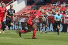 Im Bild: Peter Kurzweg (#16 FC Ingolstadt)

Fussball - 3. Bundesliga - Ingolstadt - Saison 2019/2020 - FC Ingolstadt 04 - Hallescher FC - 15.09.2019 -  Foto: Ralf Lüger