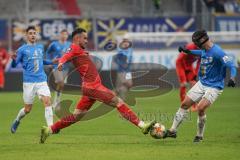 3. Liga - FC Ingolstadt 04 - Carl Zeiss Jena - Fatih Kaya (9, FCI) gegen Justin Schau (25 Jena)
