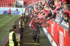 3. Fußball-Liga - Saison 2019/2020 - FC Ingolstadt 04 -  Preußen Münster - Die Spieler bedanken sich bei den Fans - Nico Antonitsch (#5,FCI)  -  Foto: Jürgen Meyer