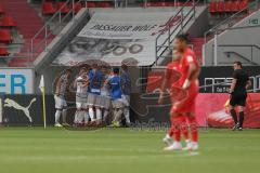 3. Liga - FC Ingolstadt 04 - 1. FC Magdeburg - Tor Jubel Magdeburg