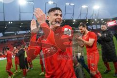 3. Liga - FC Ingolstadt 04 - Carl Zeiss Jena - Spieler tanzen für die Fans, 5:1 Sieg, Thomas Keller (27, FCI)