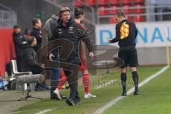 3. Liga - FC Ingolstadt 04 - Carl Zeiss Jena - das 3:1 GegentorCheftrainer Jeff Saibene (FCI) regt sich auf