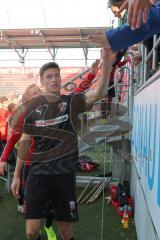 3. Fußball-Liga - Saison 2019/2020 - FC Ingolstadt 04 -  Preußen Münster - Die Spieler bedanken sich bei den Fans  - Maximilian Thalhammer (#6,FCI) - Foto: Jürgen Meyer