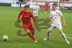 3. Fußball-Liga - Saison 2019/2020 - FC Ingolstadt 04 -  SpVgg Unterhaching - Dennis Eckert Ayensa (#7,FCI)  - Max Dombrowka (#8 Unterhaching) - Foto: Meyer Jürgen