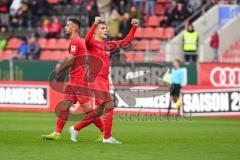 3. Liga - Fußball - FC Ingolstadt 04 - FSV Zwickau - Tor 1:0 Jubel durch Dennis Eckert Ayensa (7, FCI) mit Fatih Kaya (9, FCI)