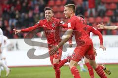 Im Bild: Tor in der Nachspielzeit durch Thomas Keller (#27 FC Ingolstadt) - jubel mit Nico Antonitsch (#5 FC Ingolstadt) Filip Bilbija (#35 FC Ingolstadt)

Fussball - 3. Bundesliga - Ingolstadt - Saison 2019/2020 - FC Ingolstadt 04 - M1. FC Kaiserlauter