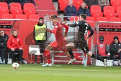 3. Fußball-Liga - Saison 2019/2020 - FC Ingolstadt 04 - FSV Zwickau - Dennis Eckert Ayensa (#7,FCI)  - Leon Jensen (#8 Zwickau) - Foto: Meyer Jürgen