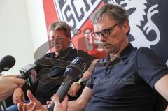 3. Liga - Fußball - FC Ingolstadt 04 - Pressekonferenz, Vorstellung neuer Cheftrainer Jeff Saibene (FCI) mit Direktor Michael Henke (FCI) - Direktor Michael Henke (FCI) stellt sich den Fragen der Journalisten