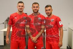 FC Ingolstadt 04 - 3.Liga - Porträttermin 2019/2020 - Presseraum - links Maximilian Wolfram (#8,FCI)  - mitte Fatih Kaya (#9,FCI)  - rechts Robin Krausse (#23,FCI)  -