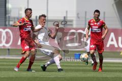 3. Liga - Testspiel - FC Ingolstadt 04 - SKN St. Pölten - mitte Pass von Stefan Kutschke (30, FCI)