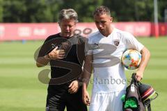 3. Liga - Testspiel - FC Ingolstadt 04 - SKN St. Pölten - Cheftrainer Jeff Saibene (FCI) redet mit Fatih Kaya (9, FCI)