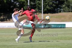 3. Liga - Testspiel - VfR Garching - FC Ingolstadt 04 - Zweikampf rechts Agyemang Diawusie (11, FCI)