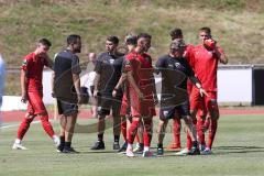 3. Liga - Testspiel - VfR Garching - FC Ingolstadt 04 - Trinkpause, Cheftrainer Jeff Saibene (FCI) nutzt die Zeit für Anweisungen