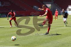 3. Liga - Saisoneröffnung - Testspiel - FC Ingolstadt 04 - VfB Eichstätt - Stefan Kutschke (30, FCI) wird gefoult, Elfmeter gegen Torwart Felix Junghan, Tor Jubel Schuß