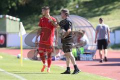 3. Liga - Testspiel - VfR Garching - FC Ingolstadt 04 - Cheftrainer Jeff Saibene (FCI) gibt Anweisungen an Maximilian Wolfram (8, FCI)